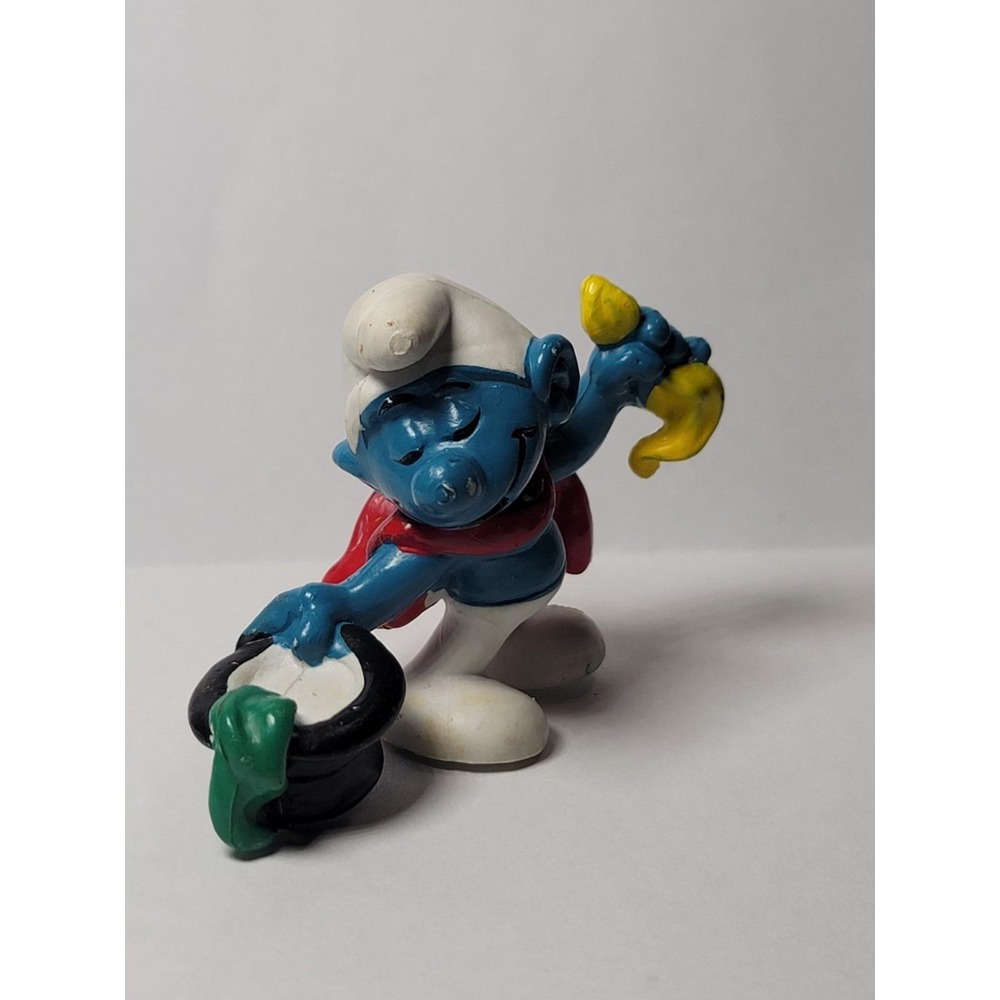 Vintage Peyo 1979 Smurf Figure Magician With Cape Schleich Hat Blue Hong Kong - Picture 2 of 4